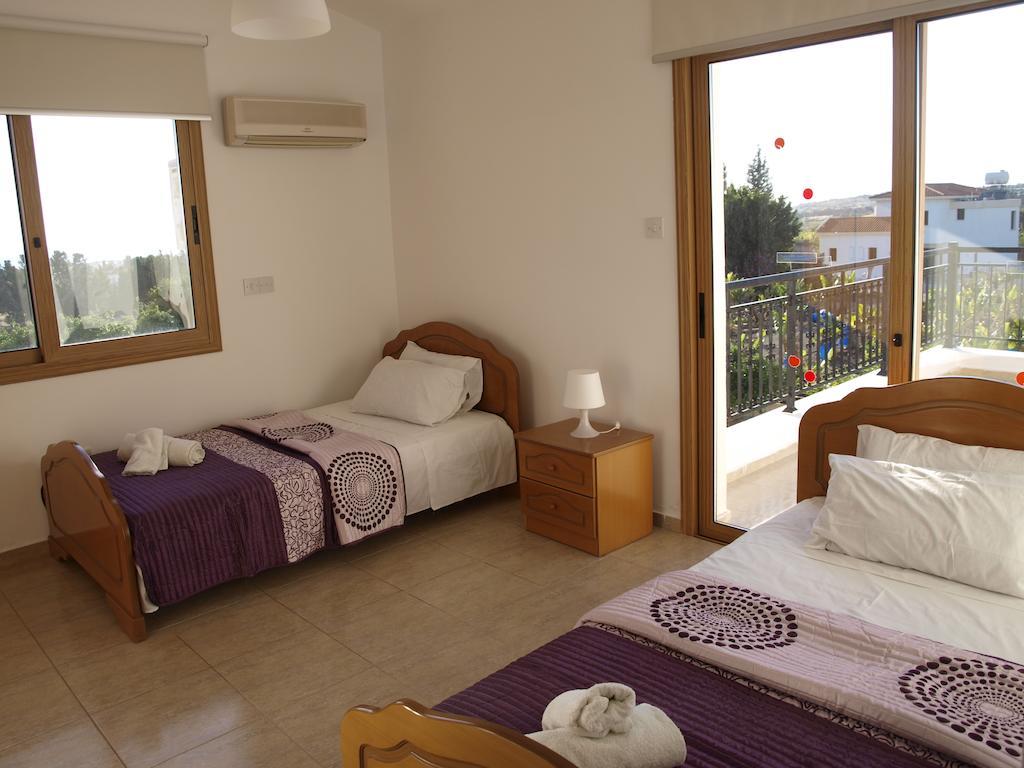 Mariandy Villa 2 Coral Bay Room photo