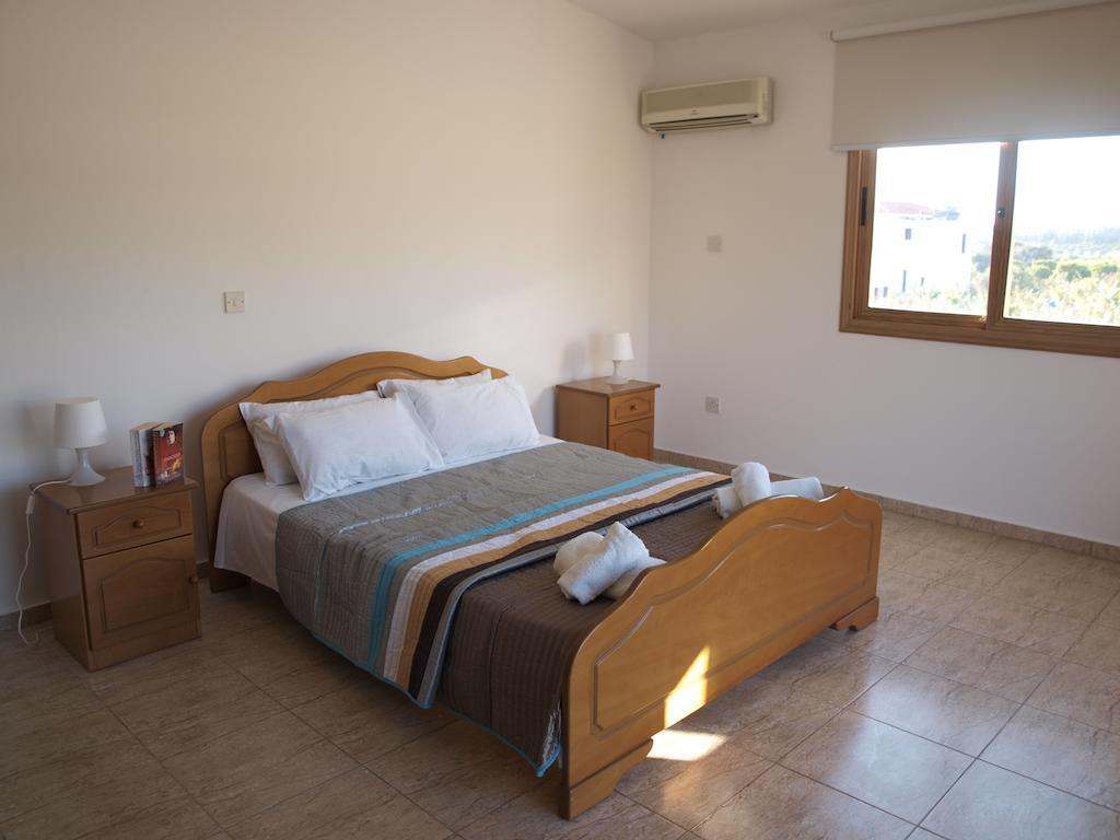 Mariandy Villa 2 Coral Bay Room photo