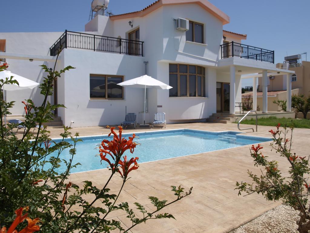 Mariandy Villa 2 Coral Bay Room photo