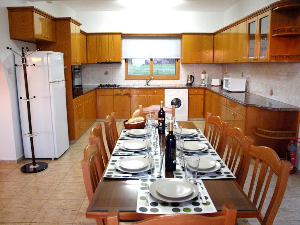 Mariandy Villa 2 Coral Bay Room photo